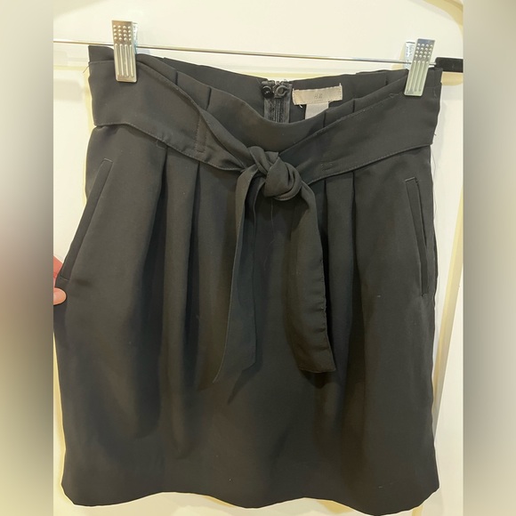 H&M black miniskirt size 2 - Picture 4 of 5